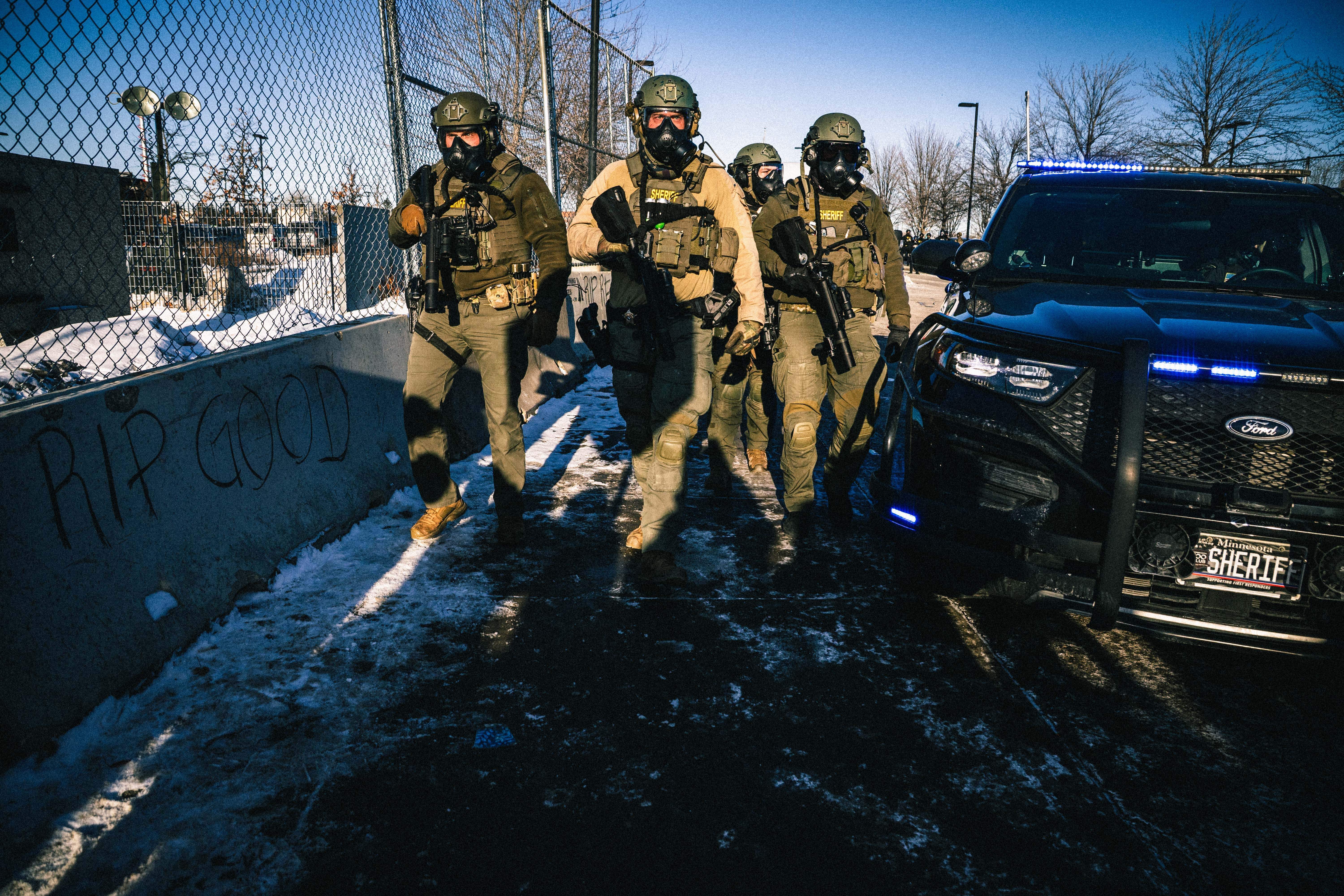 La Administración Trump anuncia la "retirada inmediata" de 700 agentes del ICE de Minneapolis