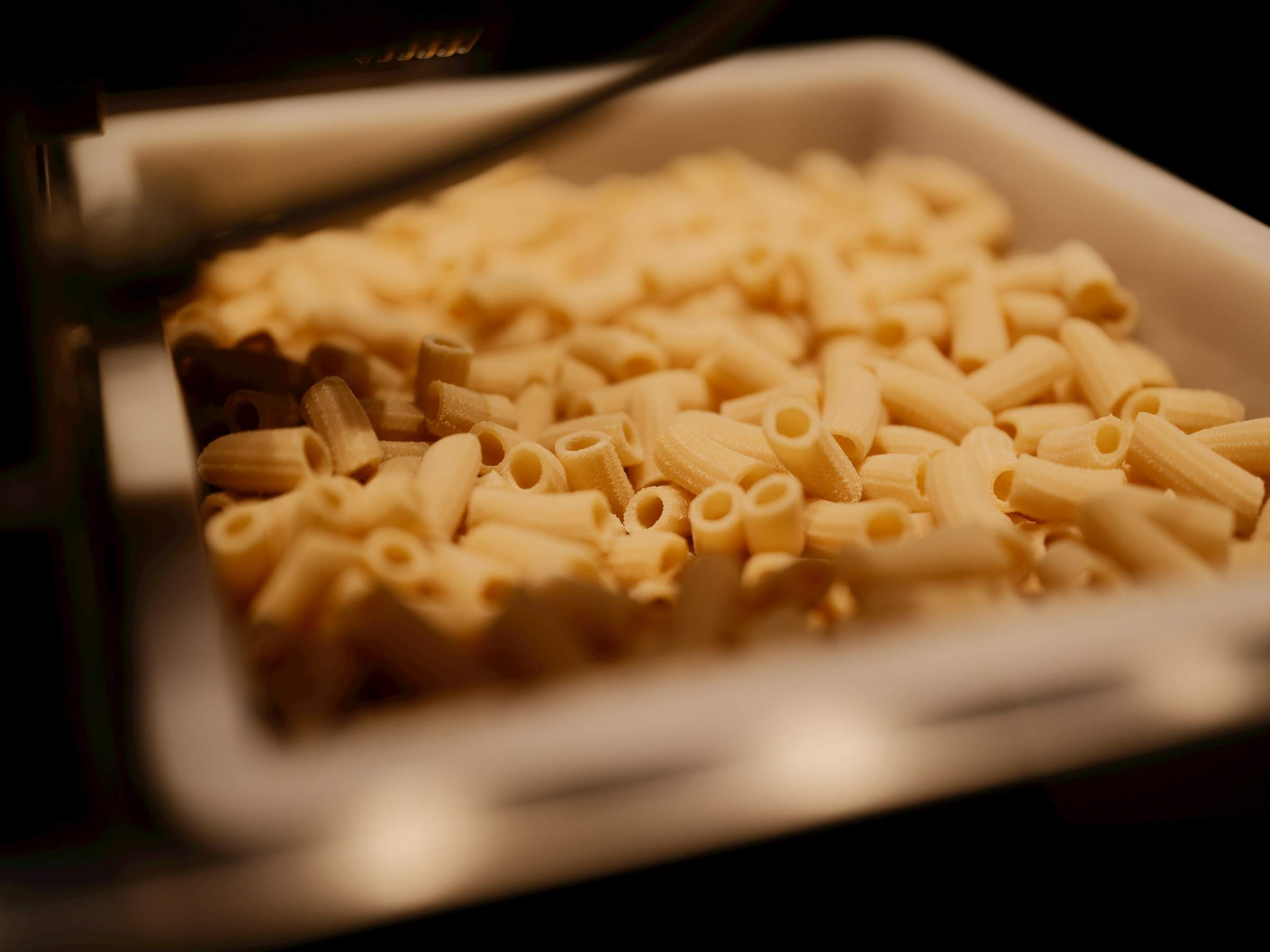 Rosa González, cocinera viral, comparte su receta de macarrones con costillas: "Un plato de pasta diferente"