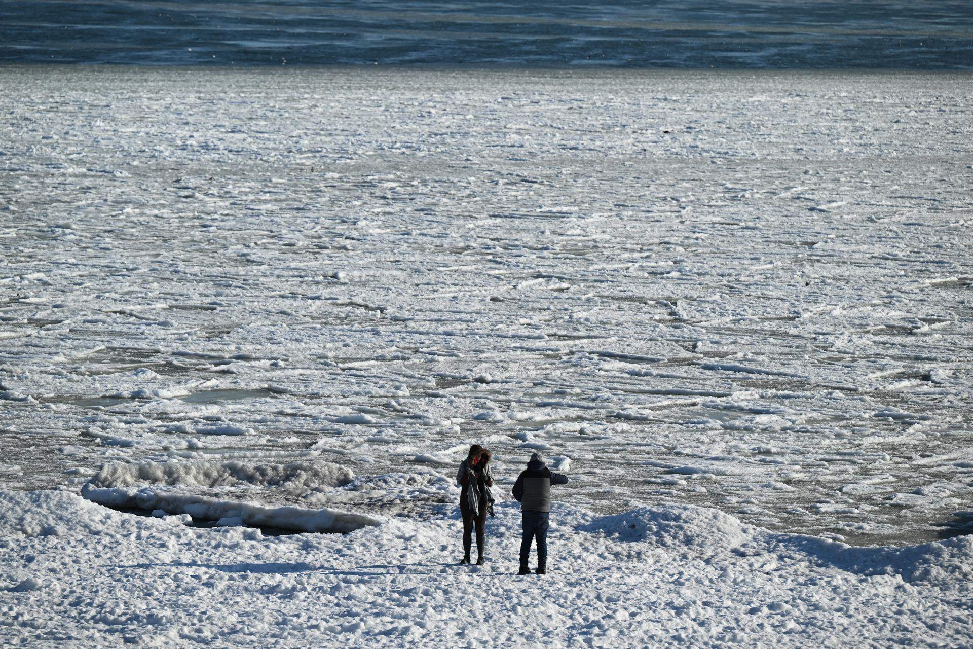 El hielo del mar Báltico: un invierno normal pero con formas sorprendentes y espectaculares