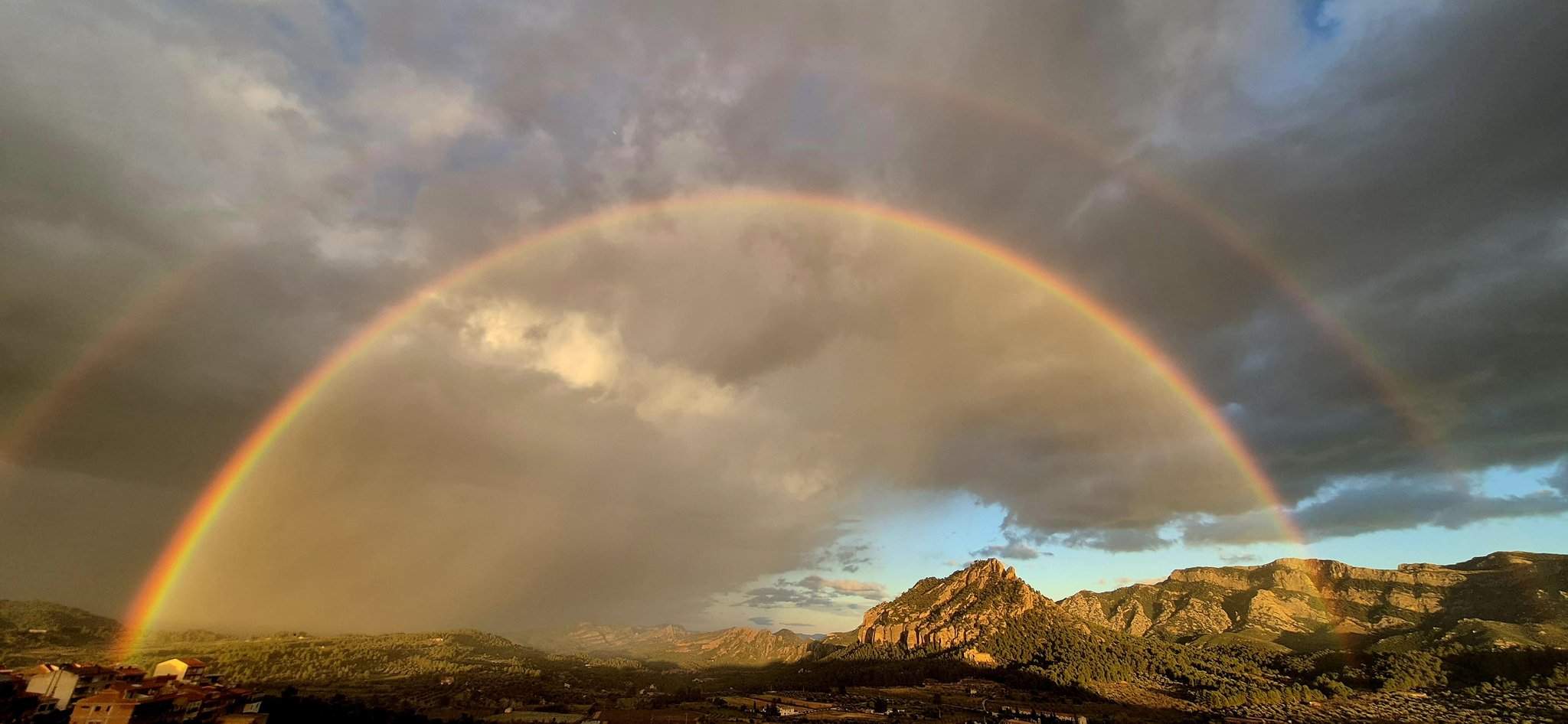 Catalunya, a la espera de más lluvia y viento por la llegada de la borrasca Marta