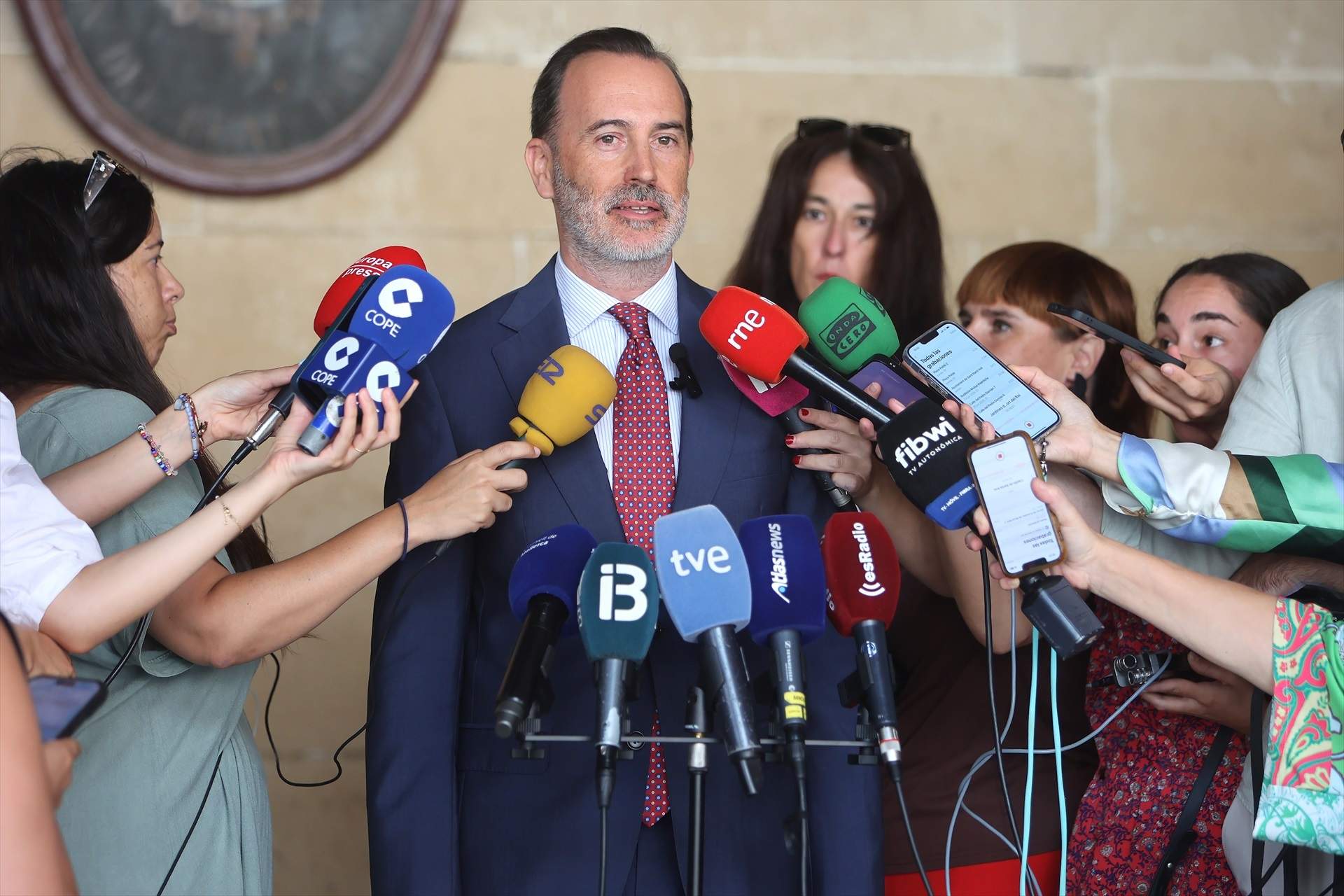 El Parlament balear vuelve a publicar el boletín oficial en castellano 34 años después