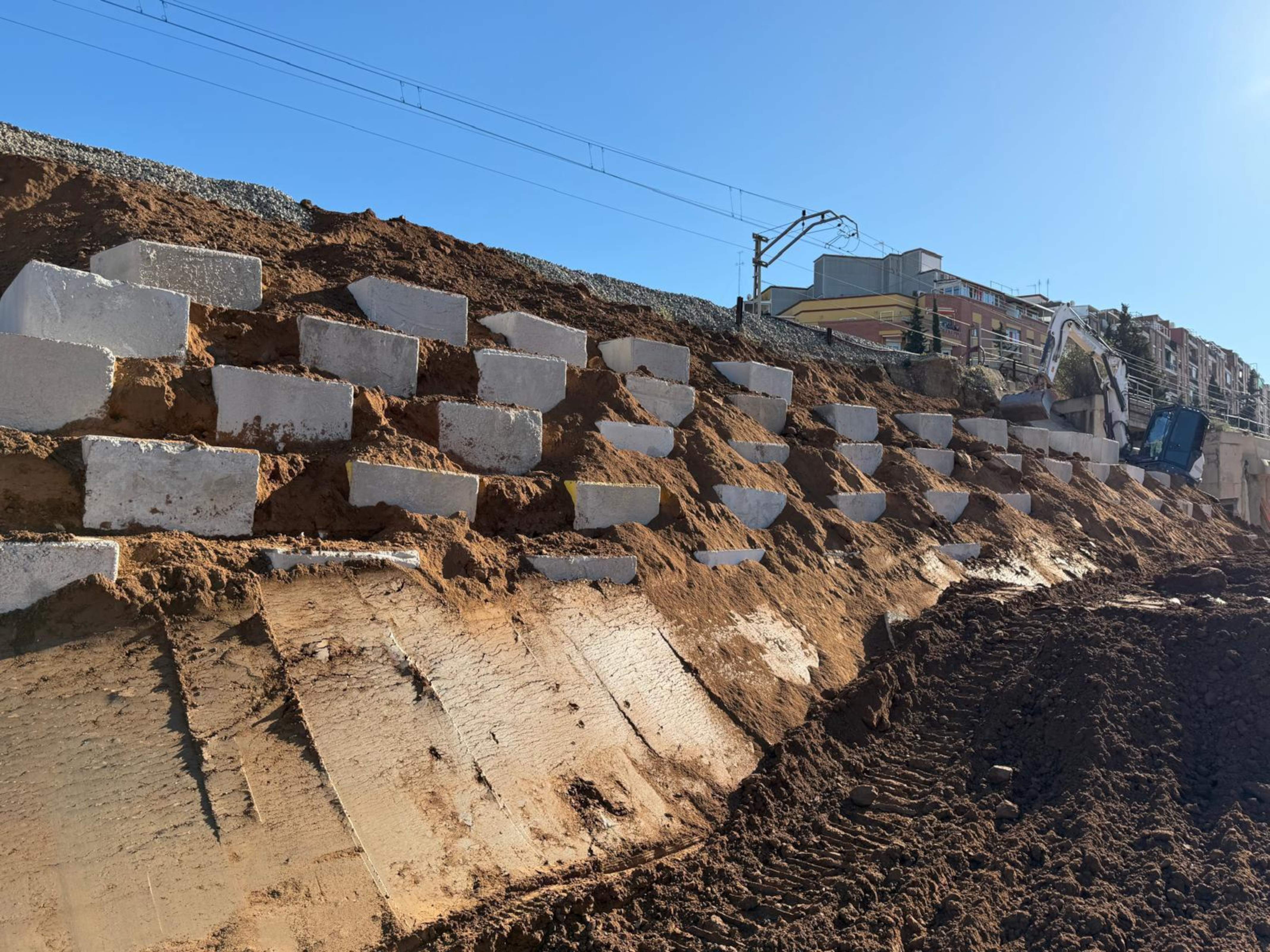 La R4 recupera el servicio, pero las limitaciones de velocidad aumentan la próxima semana