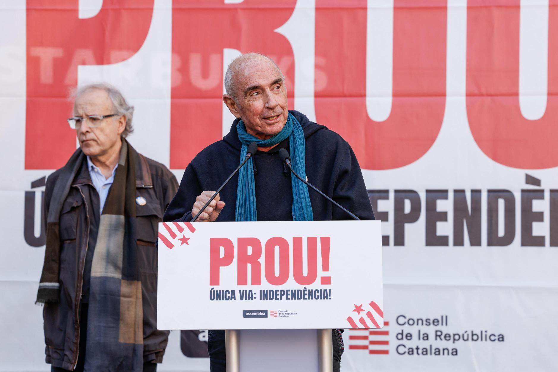 Lluís Llach, president ANC, manifestació Rodalies Plaça Sant Jaume / Carlos Baglietto