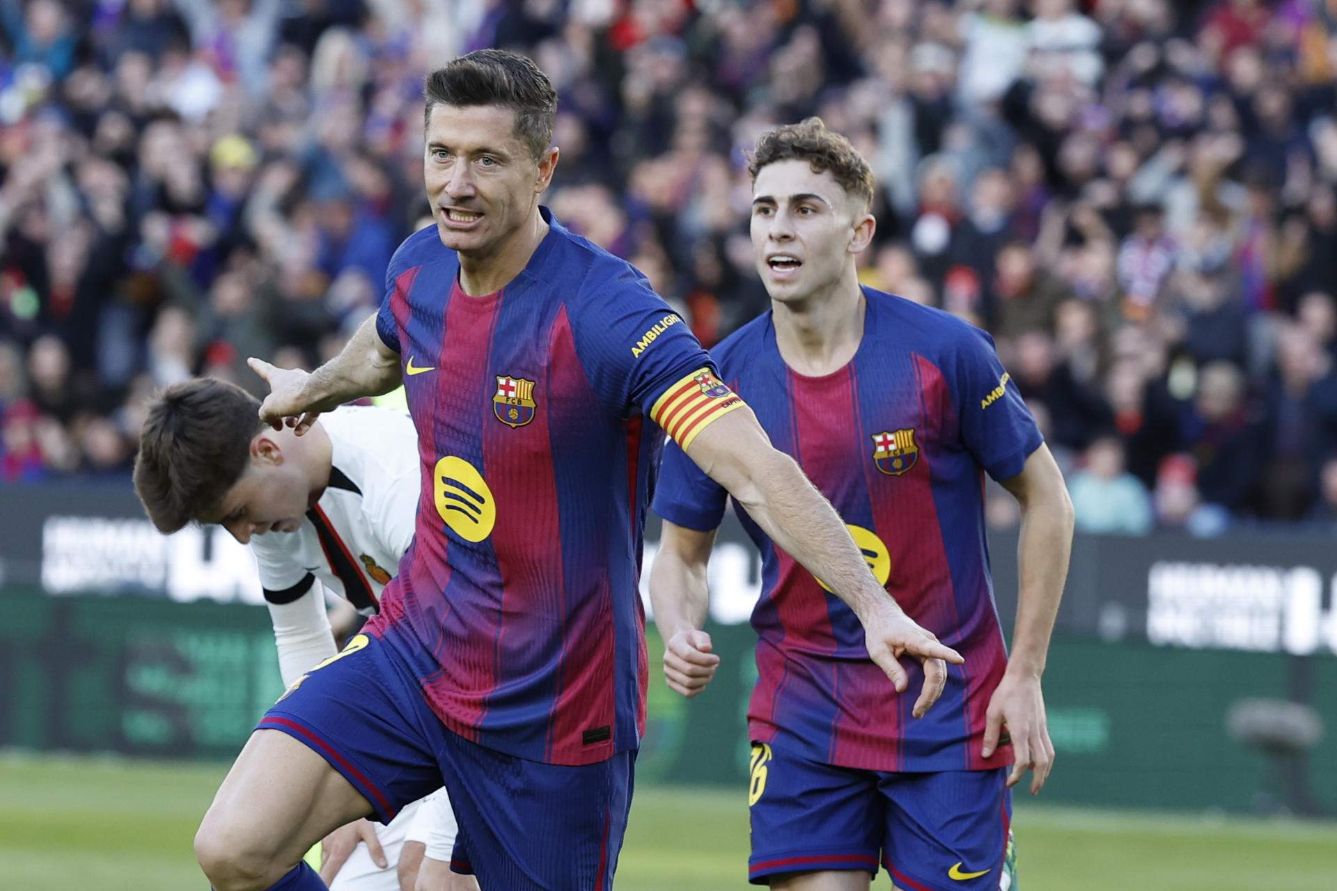 El Barça no afluixa davant el Mallorca (3-0) i es manté intractable a l'Spotify Camp Nou