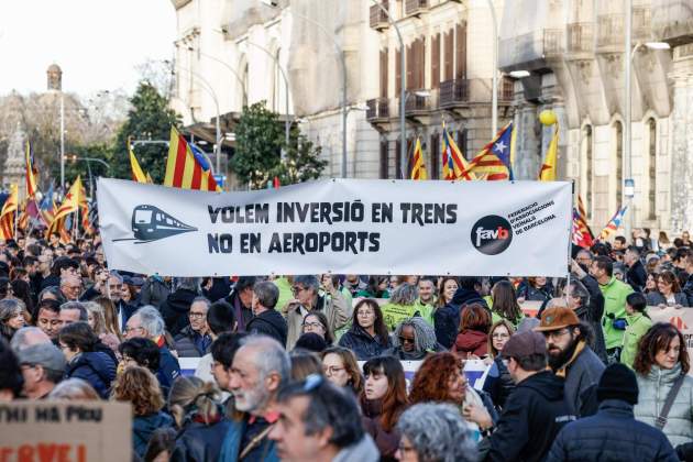 Multimedia (12) Multimedia (12)