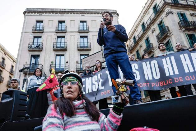 Multimedia (13) Multimedia (13)