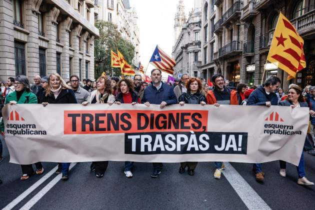 Multimedia (15) Multimedia (15)