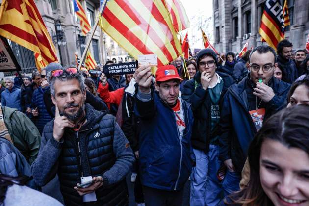 Multimedia (19) Multimedia (19)