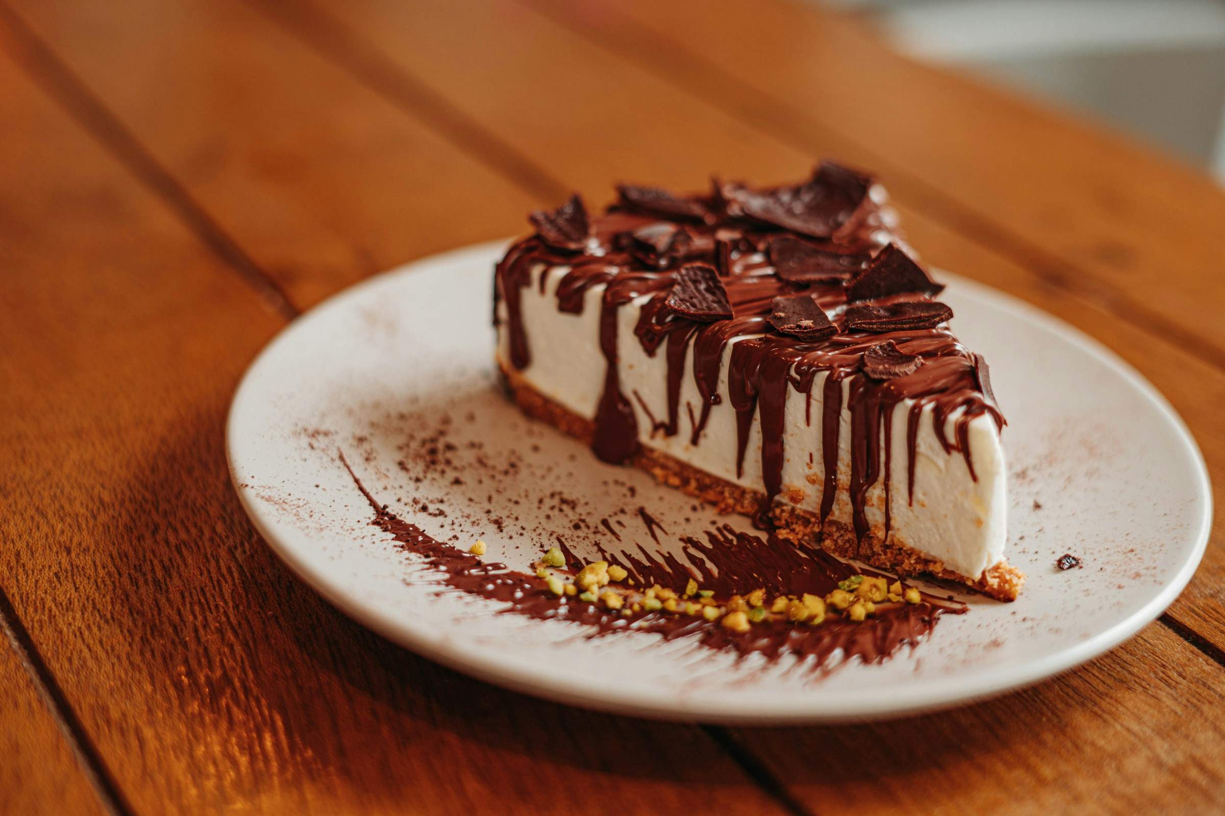 El cheesecake de chocolate que puedes hacer en casa de forma fácil con esta receta de una popular cocinera