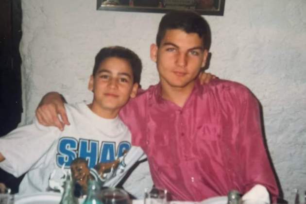 El Raúl Gómez y su querido y recordado hermano mayor, que murió hace 25 años IG