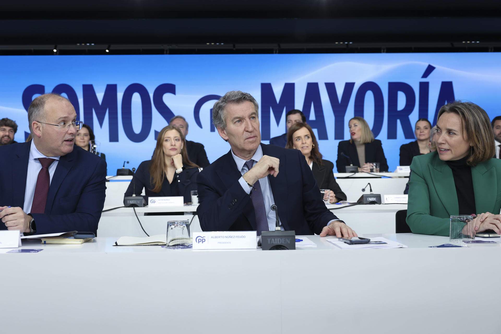 Feijóo quita hierro al auge de Vox y la dependencia que tiene el PP: “No puede ser un muro”