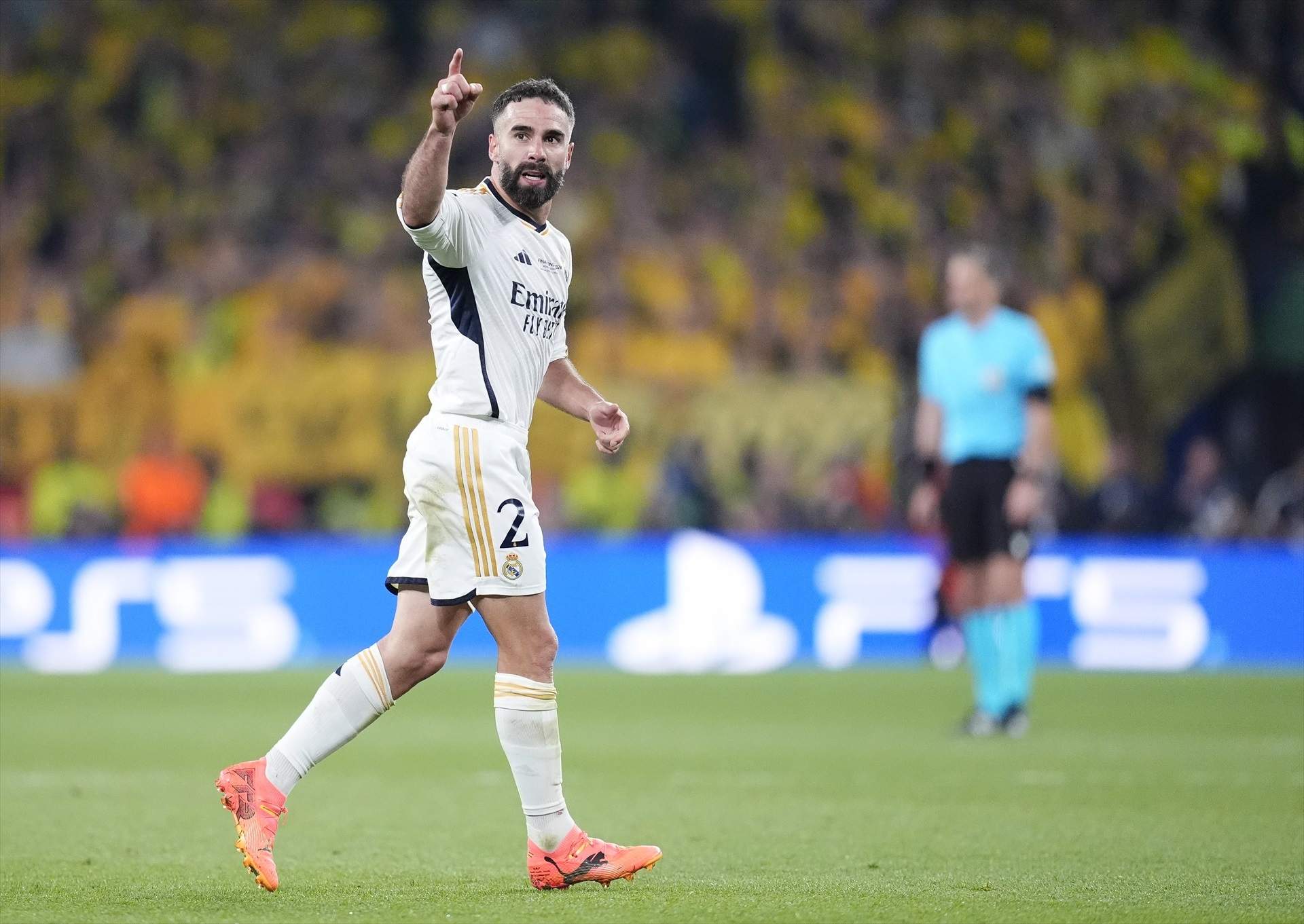 Dani Carvajal se sienta con Álvaro Arbeloa porque por su culpa no podrá ir al Mundial