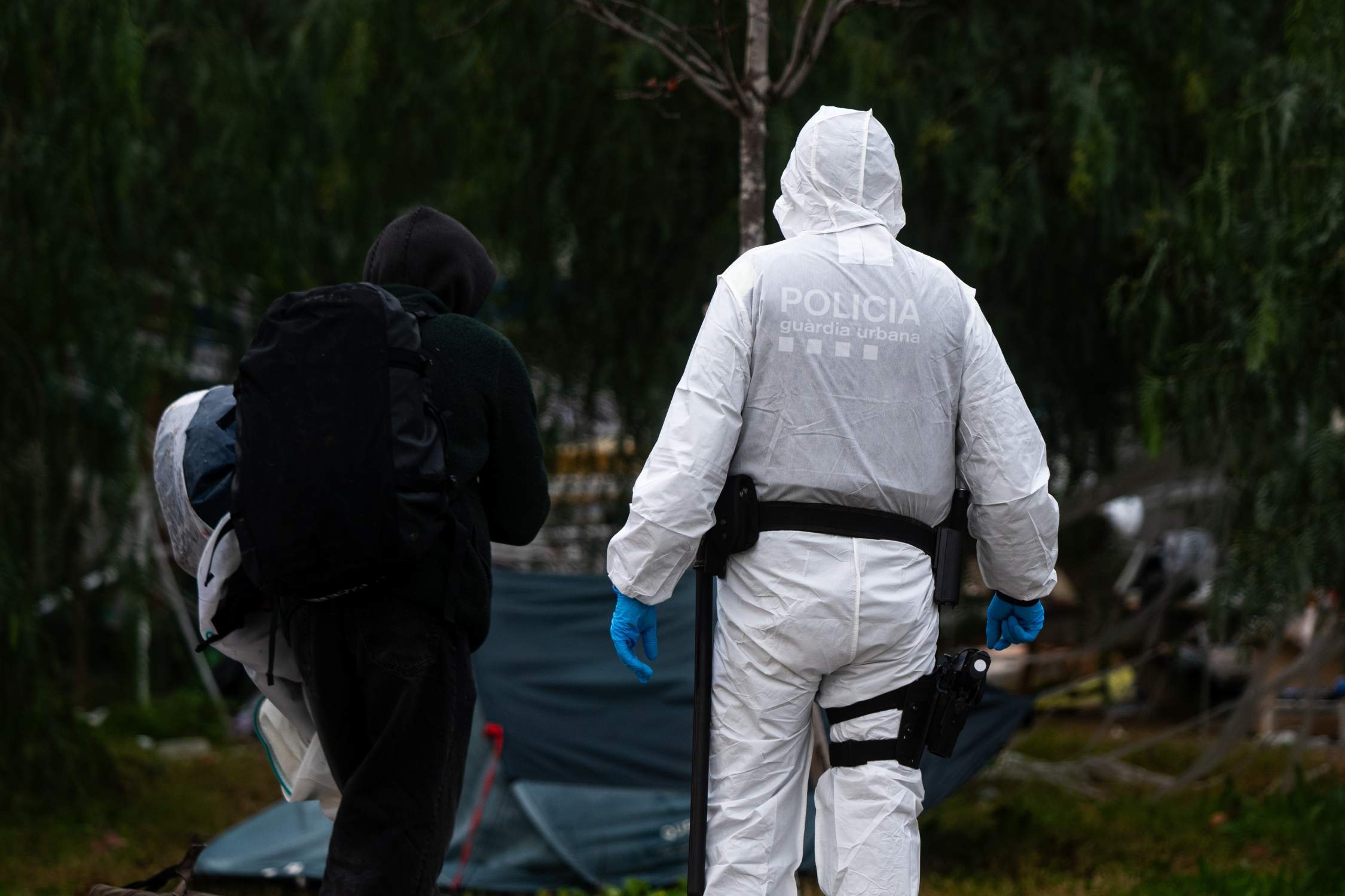 Desallotjat l'assentament on malvivien més d'un centenar de persones a la Zona Franca per risc de salut