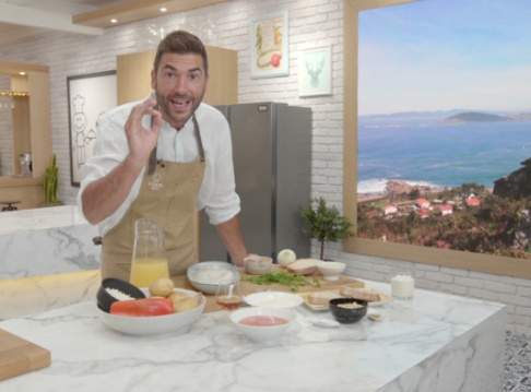 Iván Mariñas, de finalista de 'Masterchef 8' a presentar 'Estache bo!' en la televisión gallega