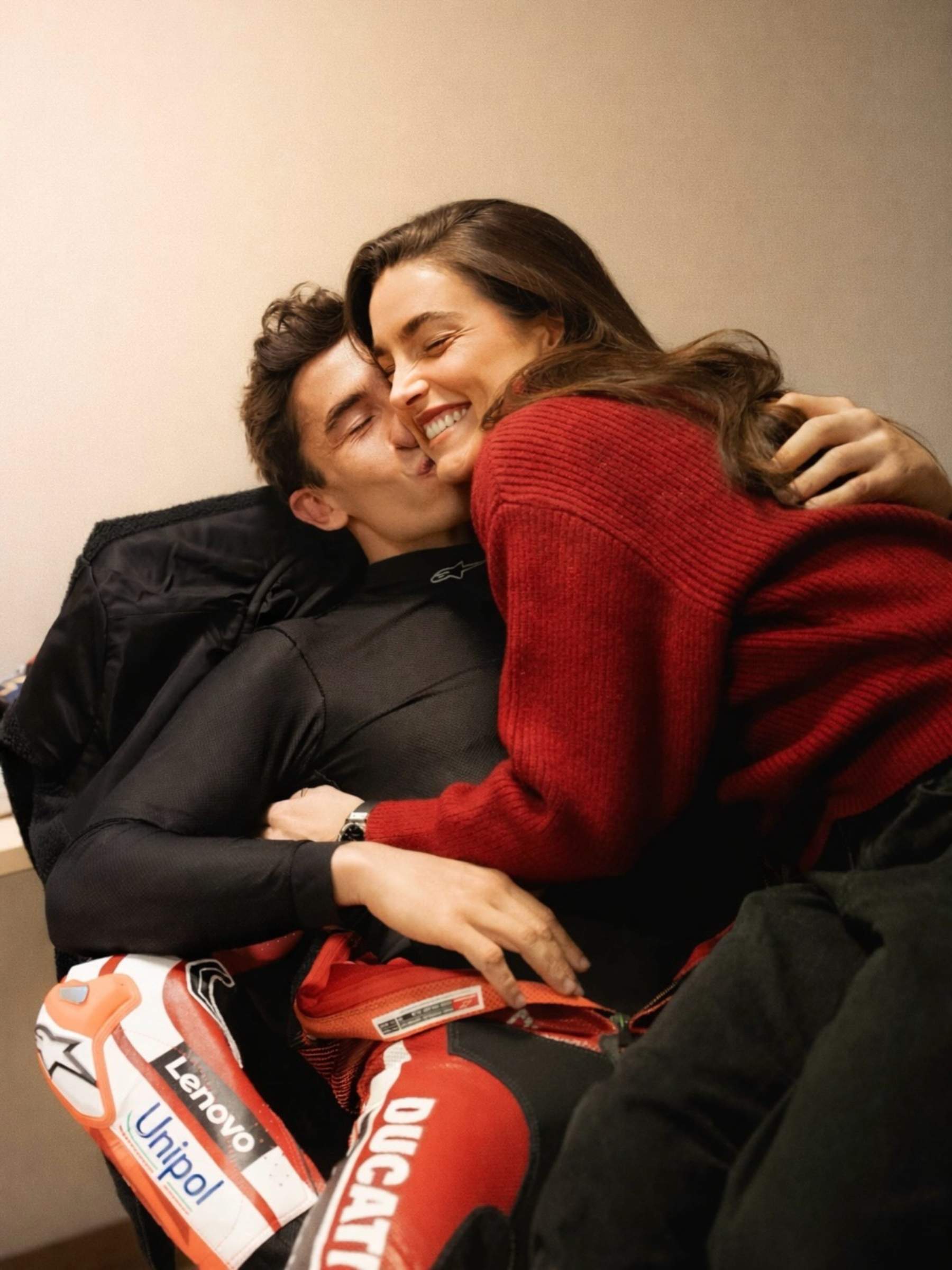 Marc Márquez i Gemma Pinto fan un pas més i presenten el nou membre de la família: "¡A sumar amor!"