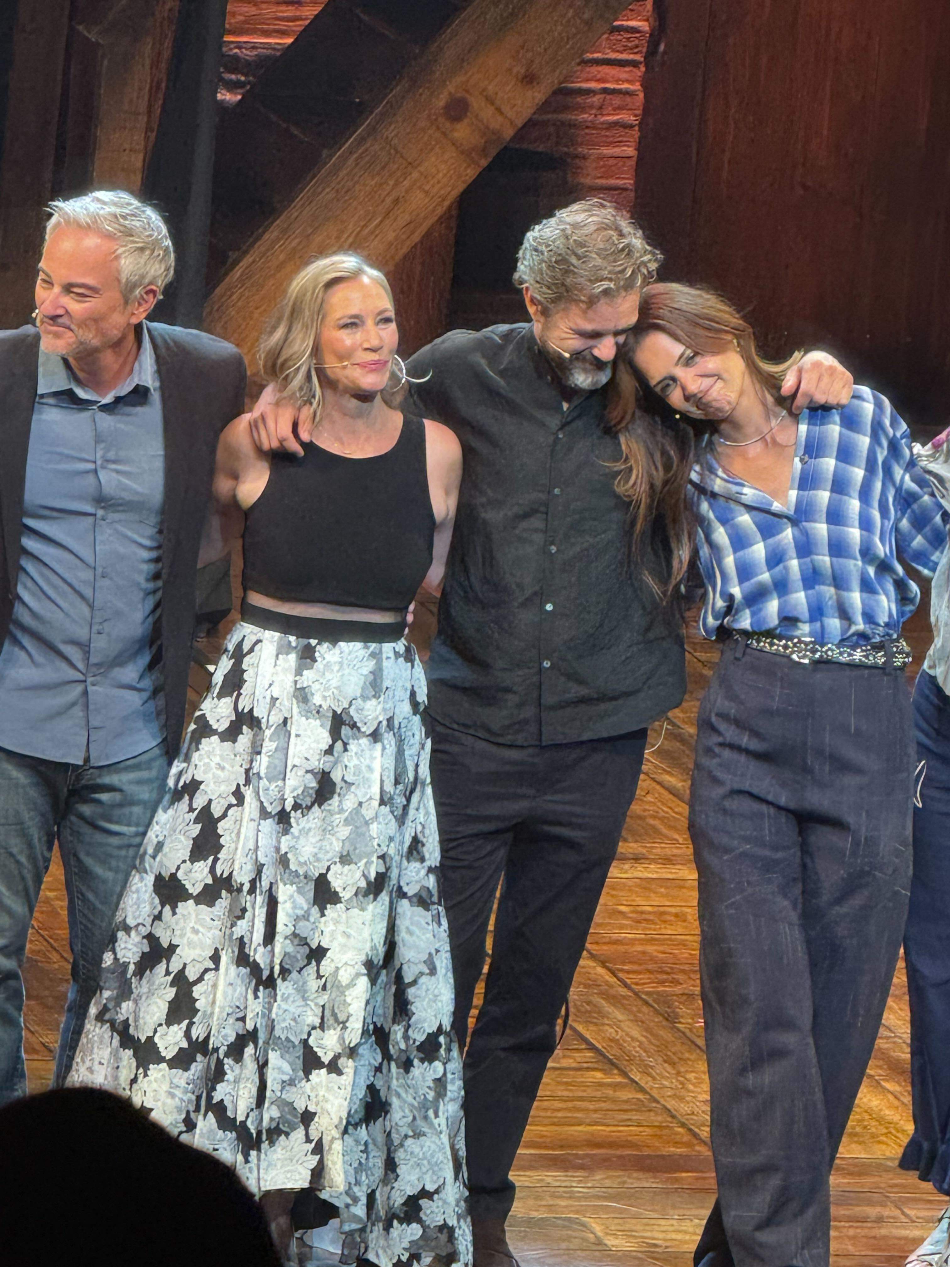 Els tres coprotagonistes a la reunió, XXSS