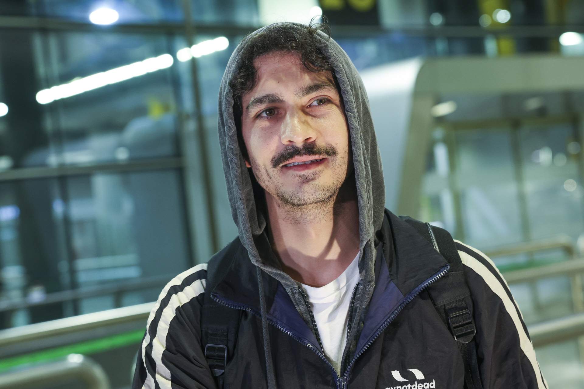 Chino Darín decideix que Dante sigui català per respecte a la llengua d'Úrsula Corberó