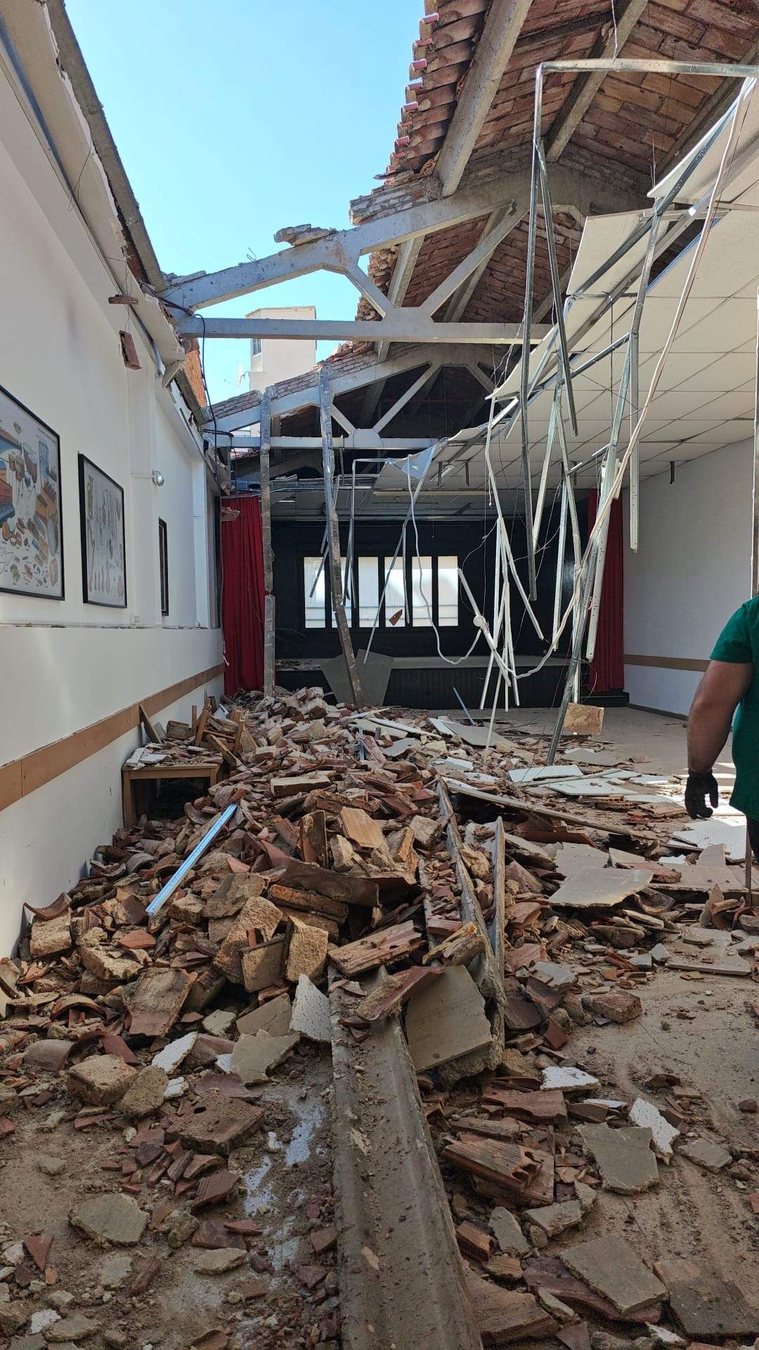 EuropaPress 7287292 estado quedado escuela musica musicsson barrio gracia barcelona ventada EuropaPress 7287292 estado quedado escuela musica musicsson barrio gracia barcelona ventada