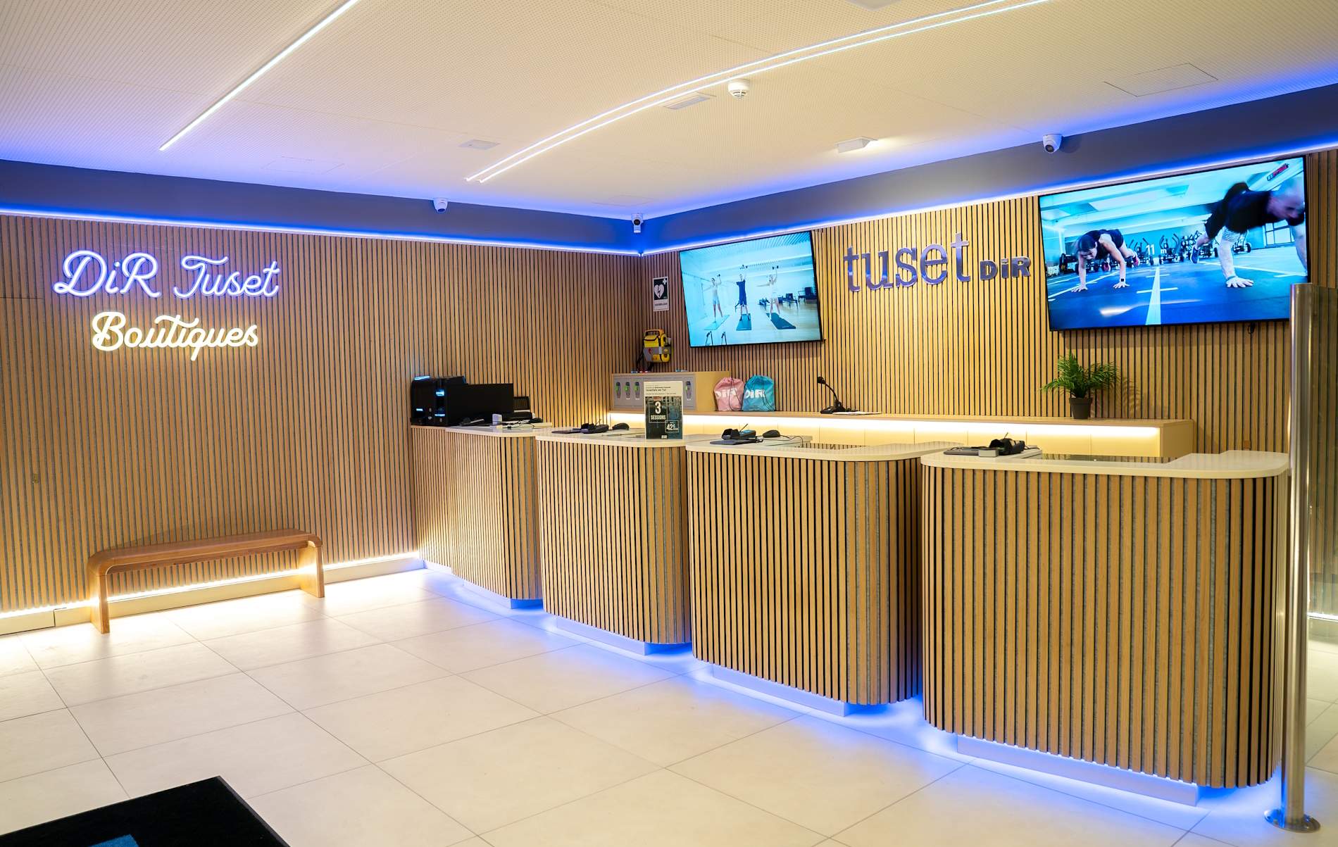 DiR Tuset Boutiques (5) DiR Tuset Boutiques (5)