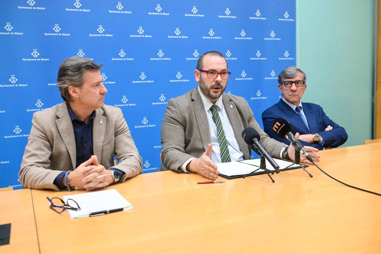 D'esquerra a dreta, el regidor Miquel Àngel Vadell, l'alcalde David Bote i Carles Monguilod Vern Bueno D'esquerra a dreta, el regidor Miquel Àngel Vadell, l'alcalde David Bote i Carles Monguilod Vern Bueno