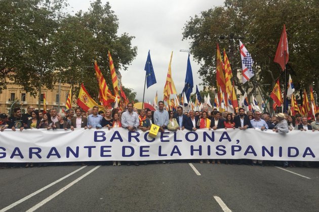 capcelera mani espanyolista - carlota camps
