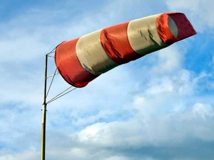 Bogeria meteorològica a Catalunya per un temporal del nord amb vent fort i nevades abundants