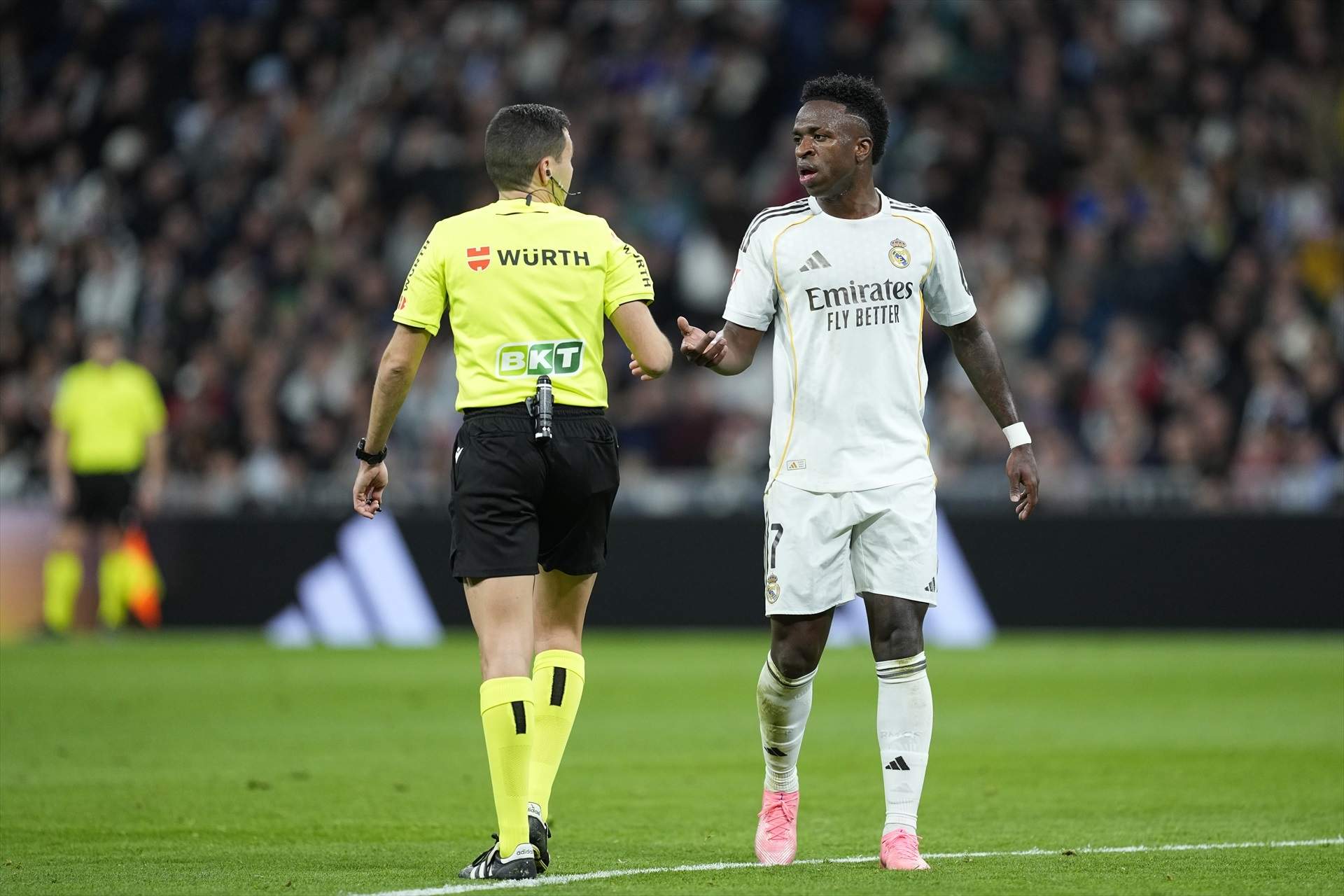 Indignación absoluta por el enésimo robo del Real Madrid: engaña a los árbitros sin miramientos