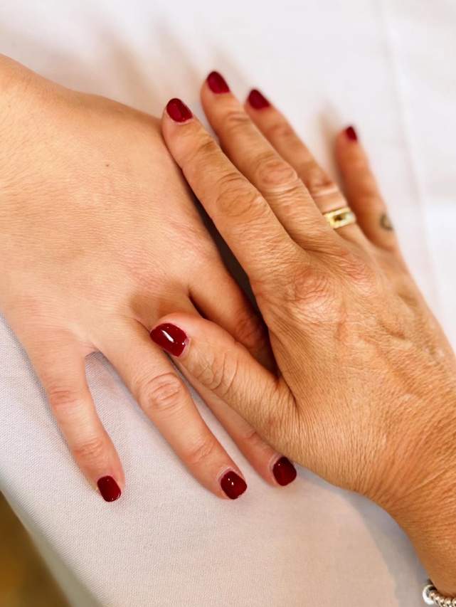 Andrea Janeiro i Belén Esteban de la mà, Instagram