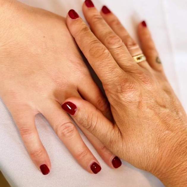 Andrea Janeiro i Belén Esteban de la mà, Instagram