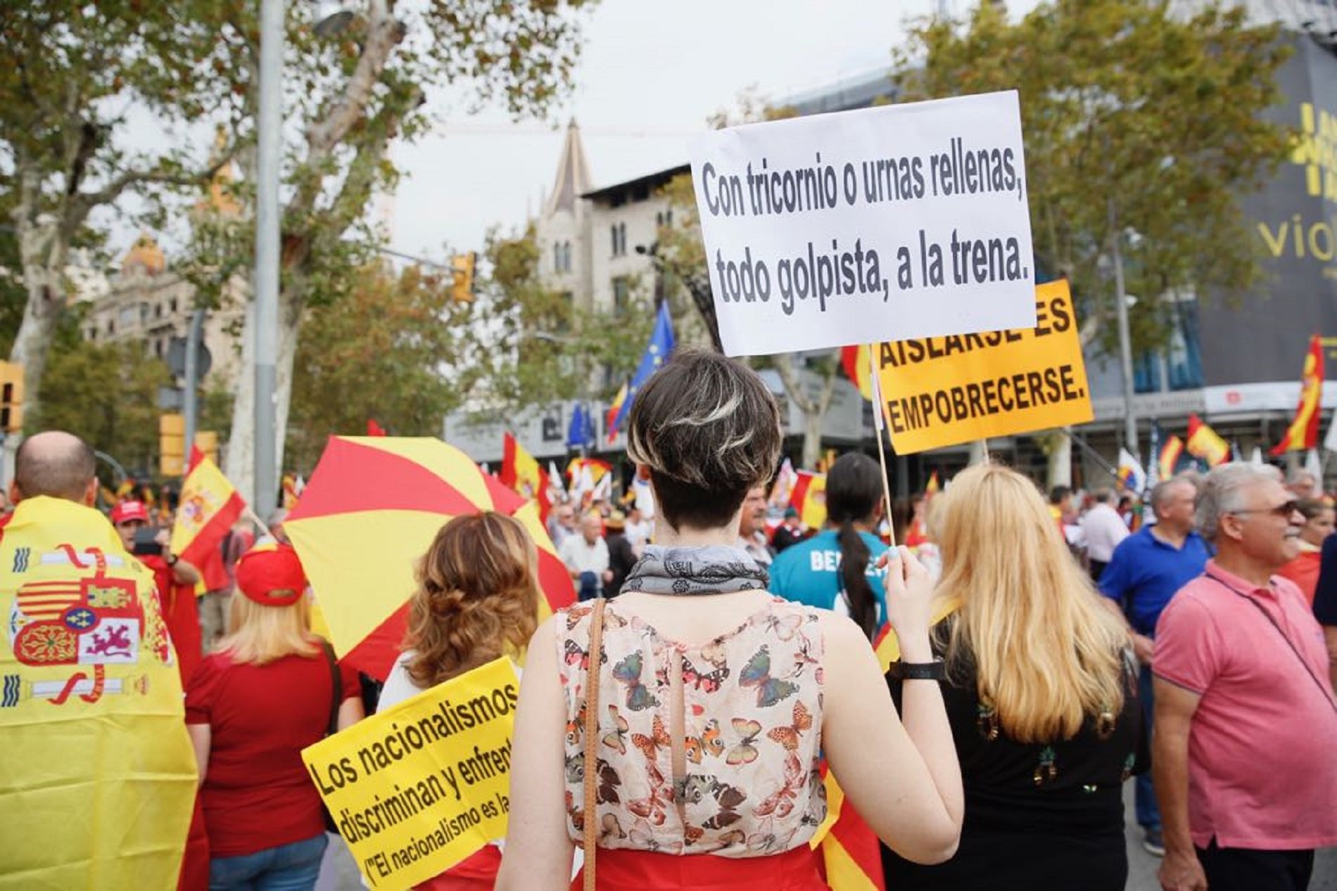 Journalists harassed and threatened by Spanish unionists at Barcelona march