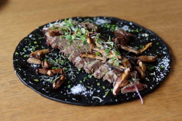 Tartar del restaurnat Monki. / Foto: Jordi Àvila Tartar del restaurnat Monki. / Foto: Jordi Àvila