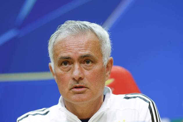 Mourinho roda de premsa Benfica