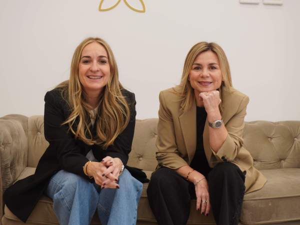 Les fundadores de Hello Nails, Belén Aventín i Noelia Gómez. Les fundadores de Hello Nails, Belén Aventín i Noelia Gómez.