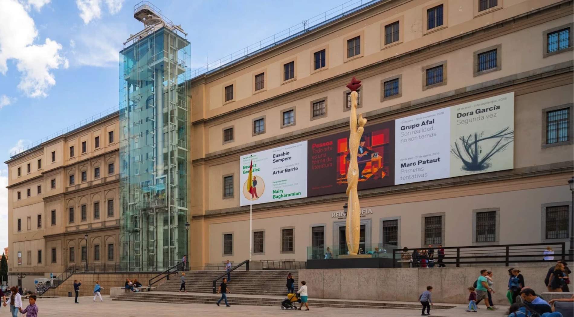 Expulsan a tres abuelas judías del Reina Sofía de Madrid por visitar el museo con la bandera de Israel