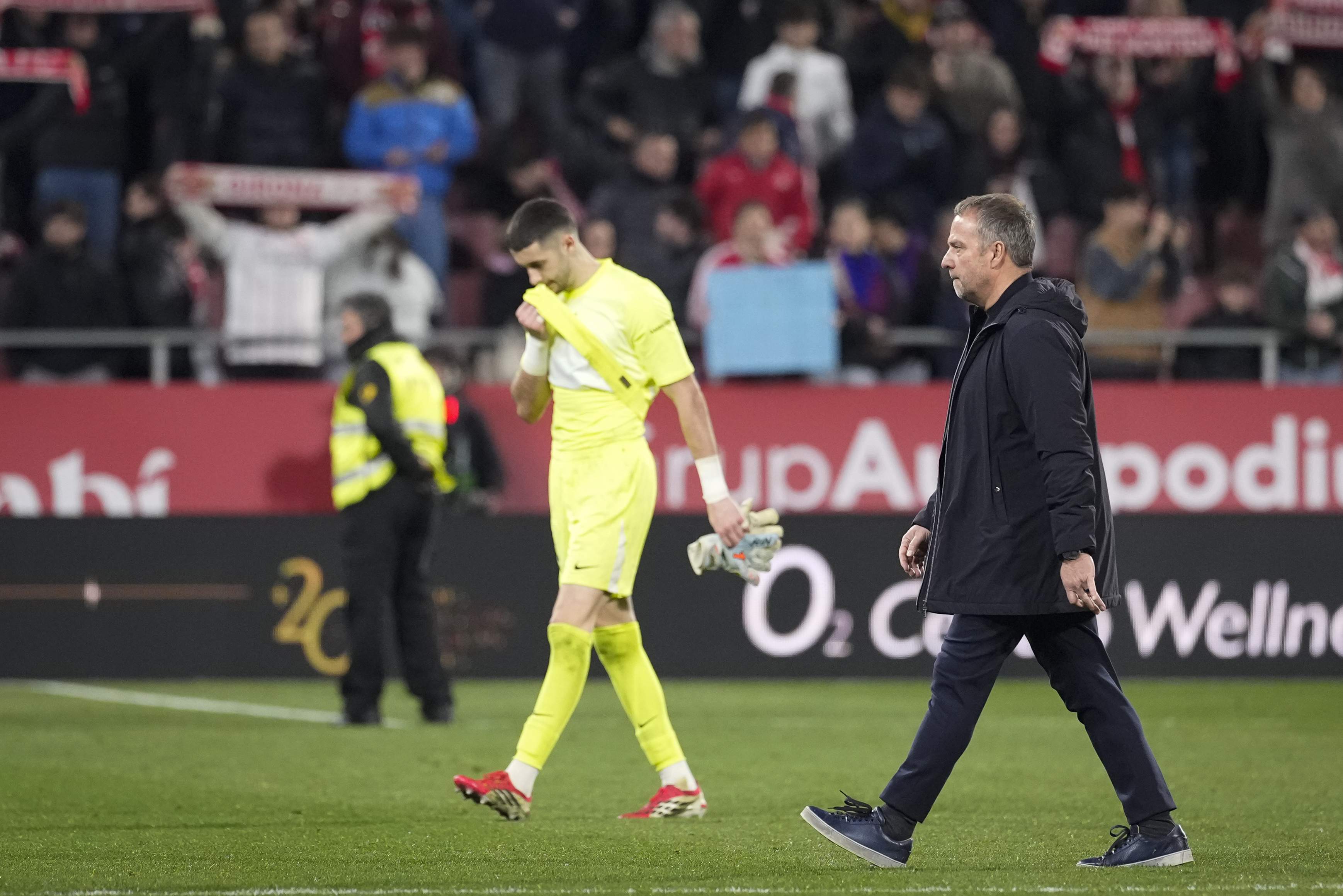 Flick arriba al límit amb els arbitratges: plantada a un periodista i retret monumental