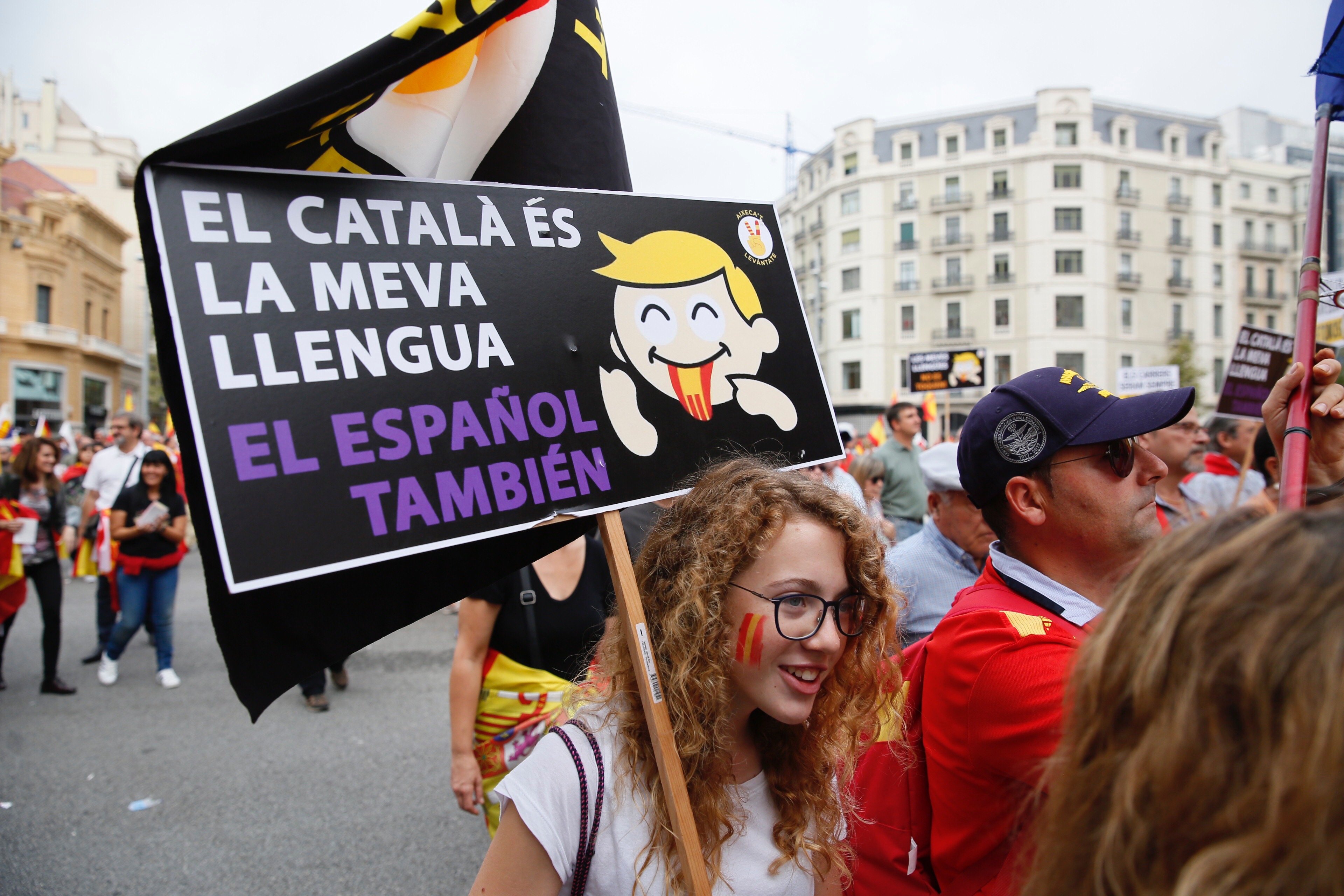 Autocars d'arreu de l'Estat vindran a Barcelona a manifestar-se pel 25% de castellà