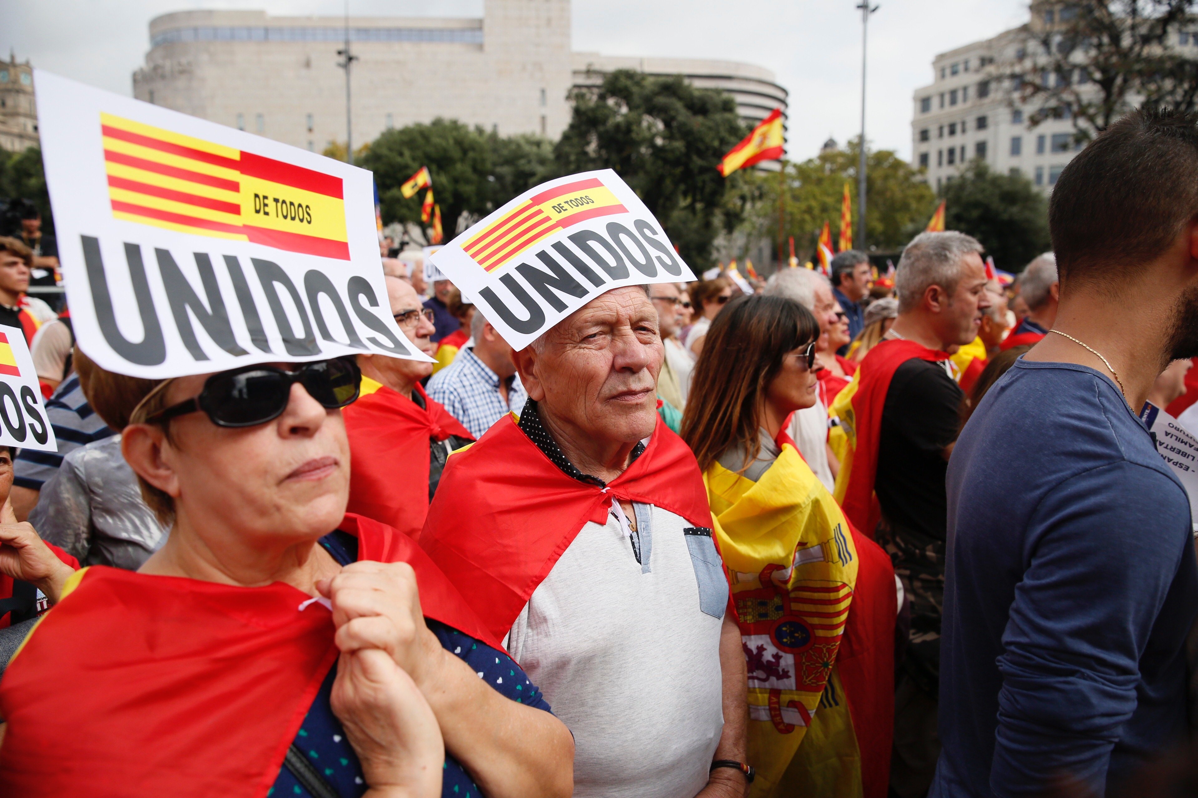 Split emerges within anti-Catalan independence movement