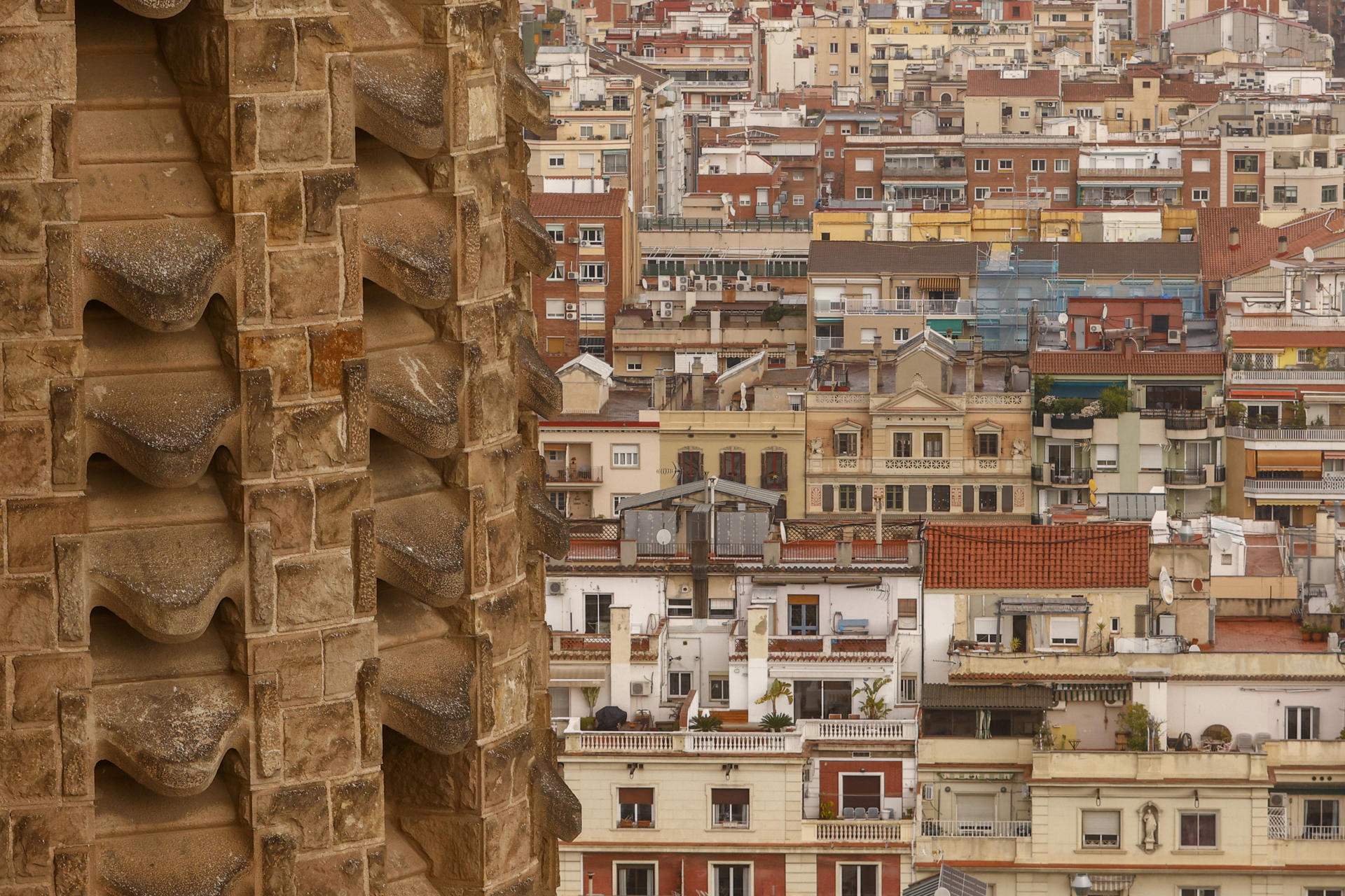 Barcelona tendrá una nueva ayuda a la vivienda para mayores de 55 años y familias monoparentales