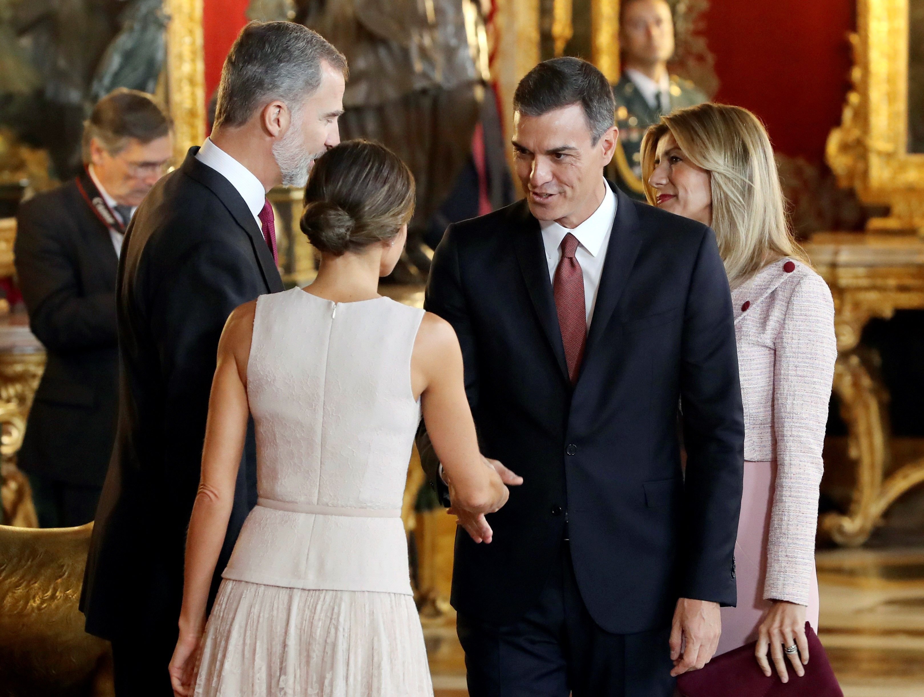 Sánchez insinua que podria recórrer la resolució contra el Rei portant-la al TC