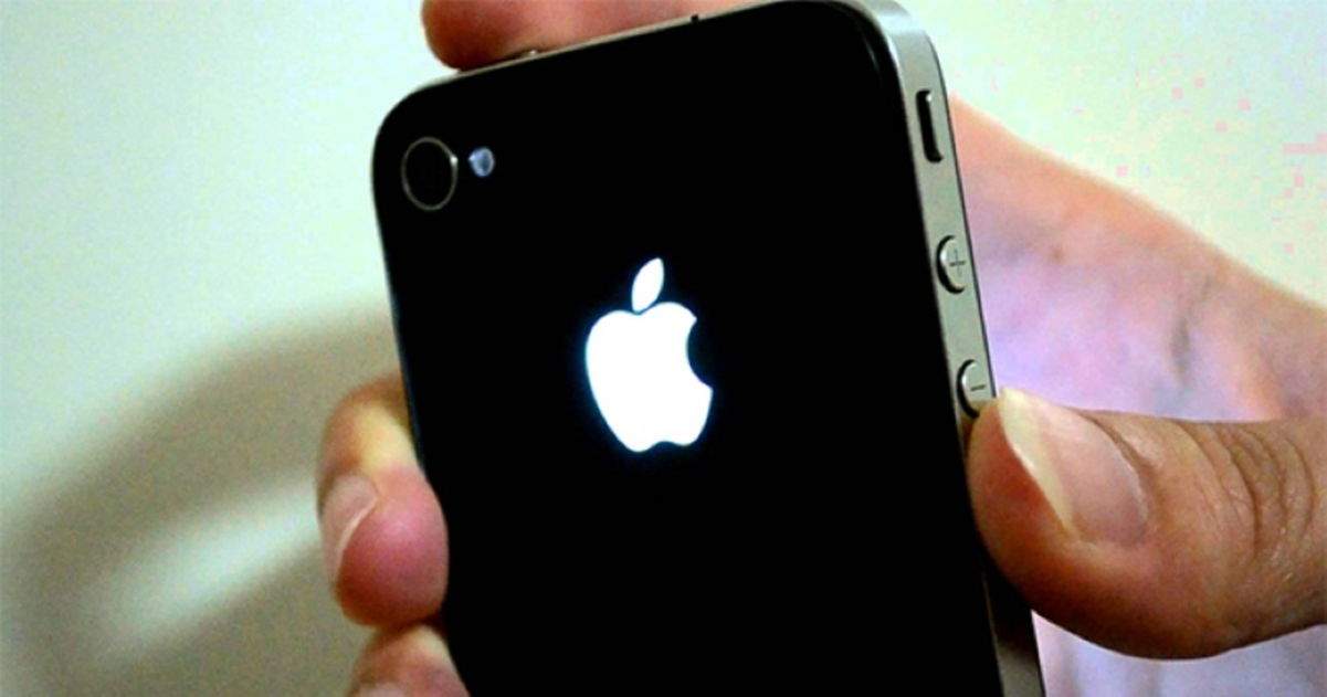 Cómo Iluminar la Manzana de nuestro iPhone como la de un MacBook