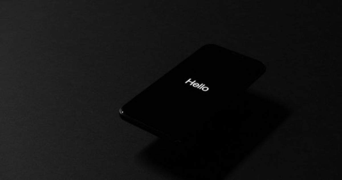 Los mejores wallpapers negros y simples para tu iPhone