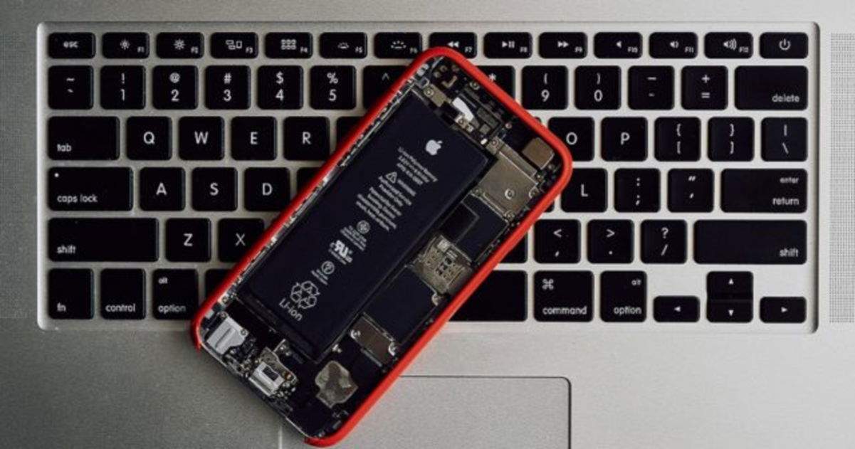 El teu iPhone sap si la bateria no és original, mostrarà un missatge d'alerta i bloquejarà algunes funcions