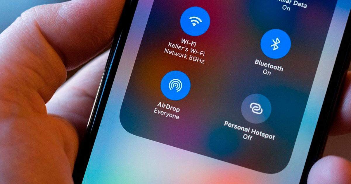 Todo lo que tienes que saber sobre AirDrop: qué puedo enviar y dónde guarda el iPhone los archivos recibidos