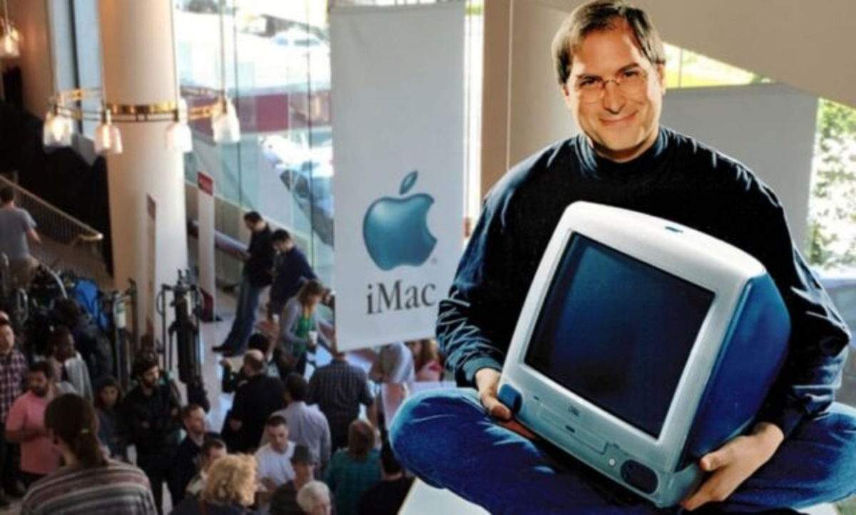 Así mostró Steve Jobs el iMac original hace 22 años