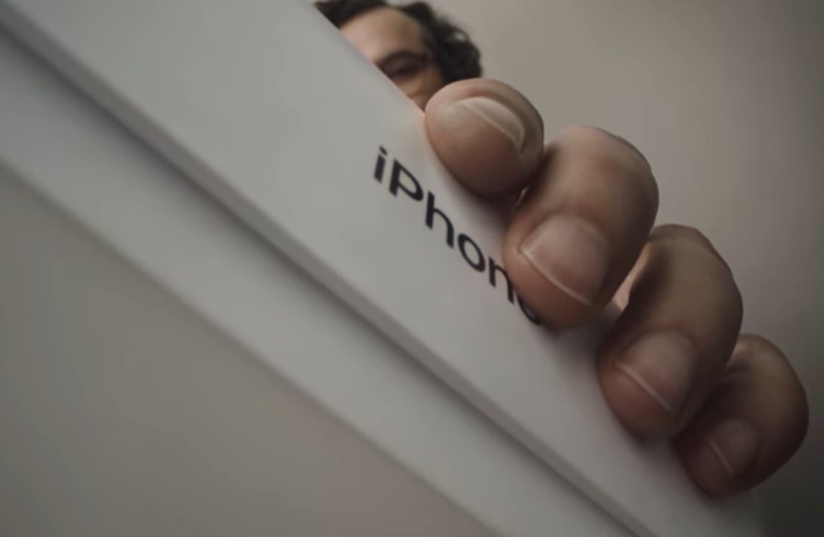 Aquest és el nou anunci de l'iPhone SE: un unboxing en tota regla