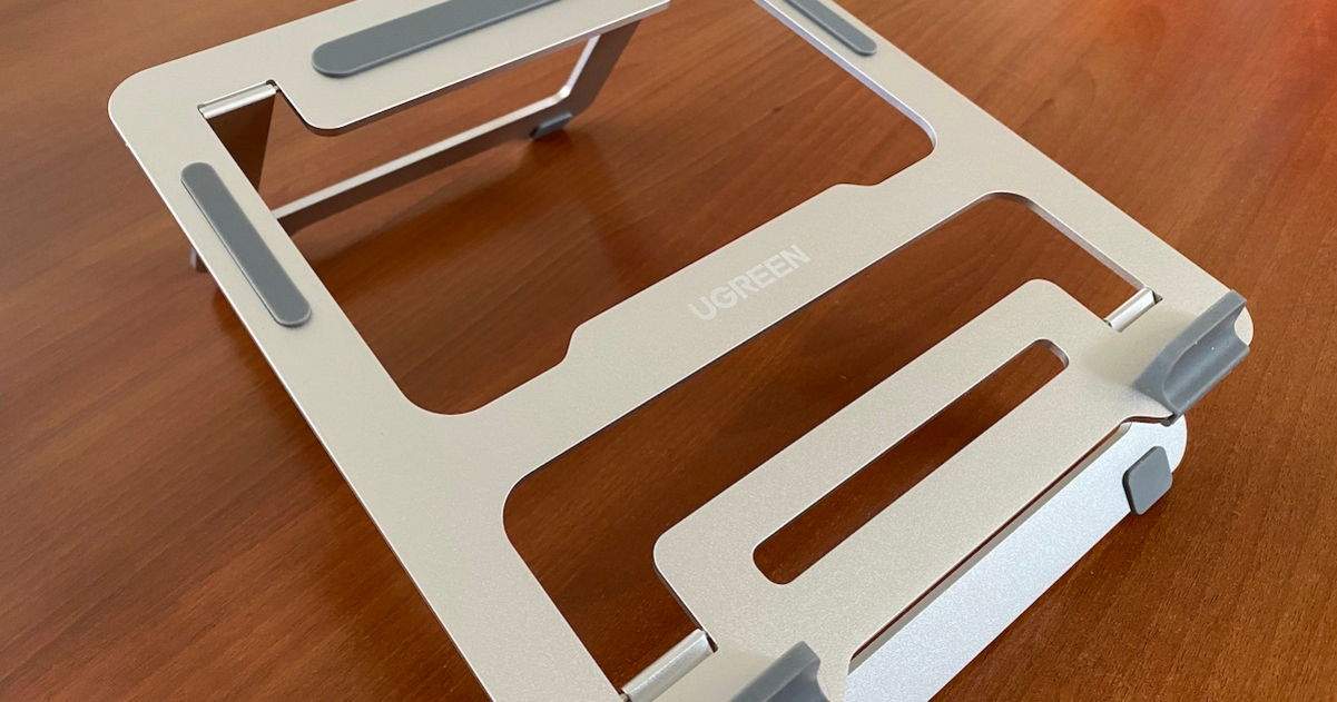 Estos son los accesorios imprescindibles que utilizo en mi MacBook: soporte de aluminio