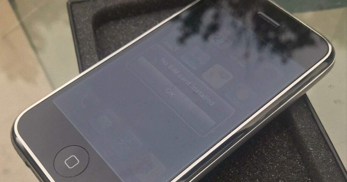 Vende un extraño prototipo de iPhone en eBay y lo compra alguien de dentro de Apple