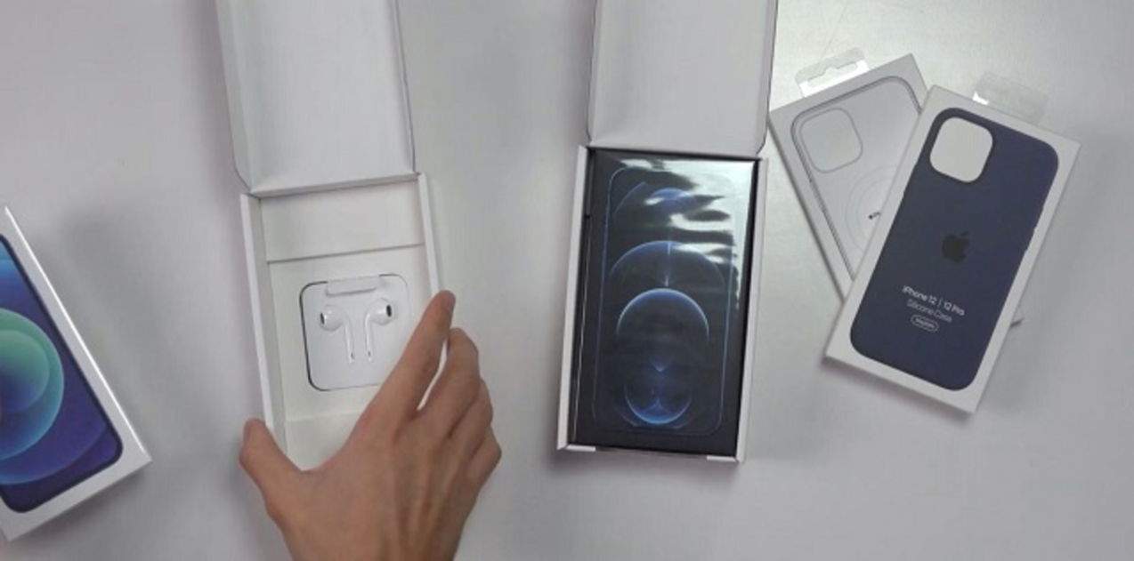 Així són les caixes franceses dels iPhone 12 que sí inclouen EarPods