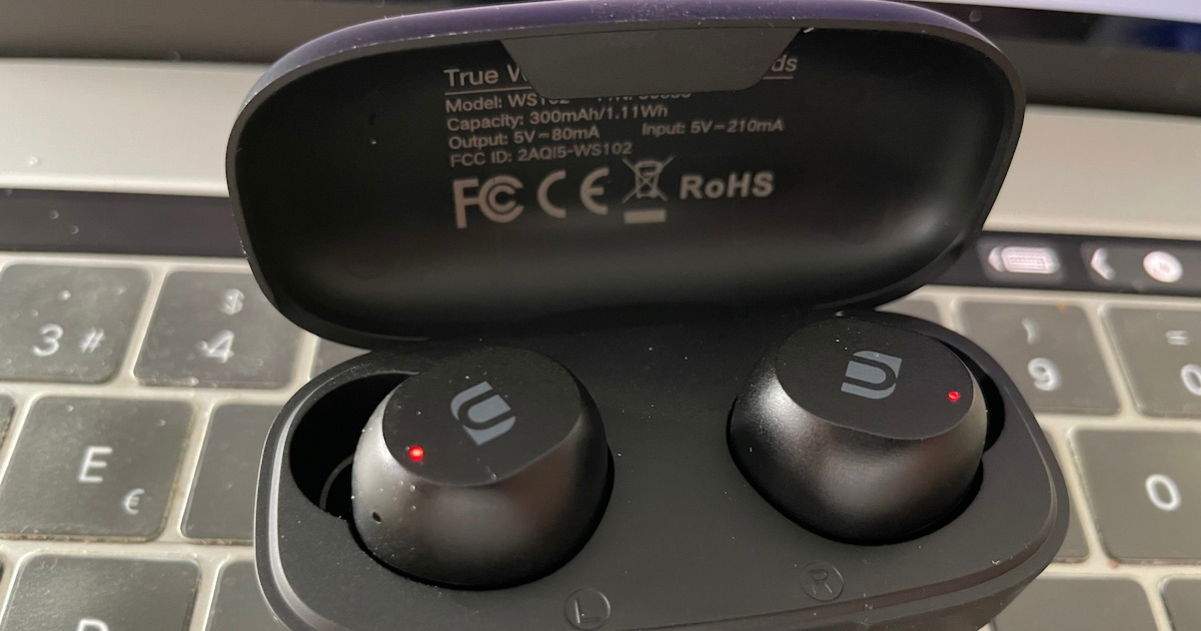 Estos son los accesorios imprescindibles que uso en mi iPhone: auriculares inalámbricos