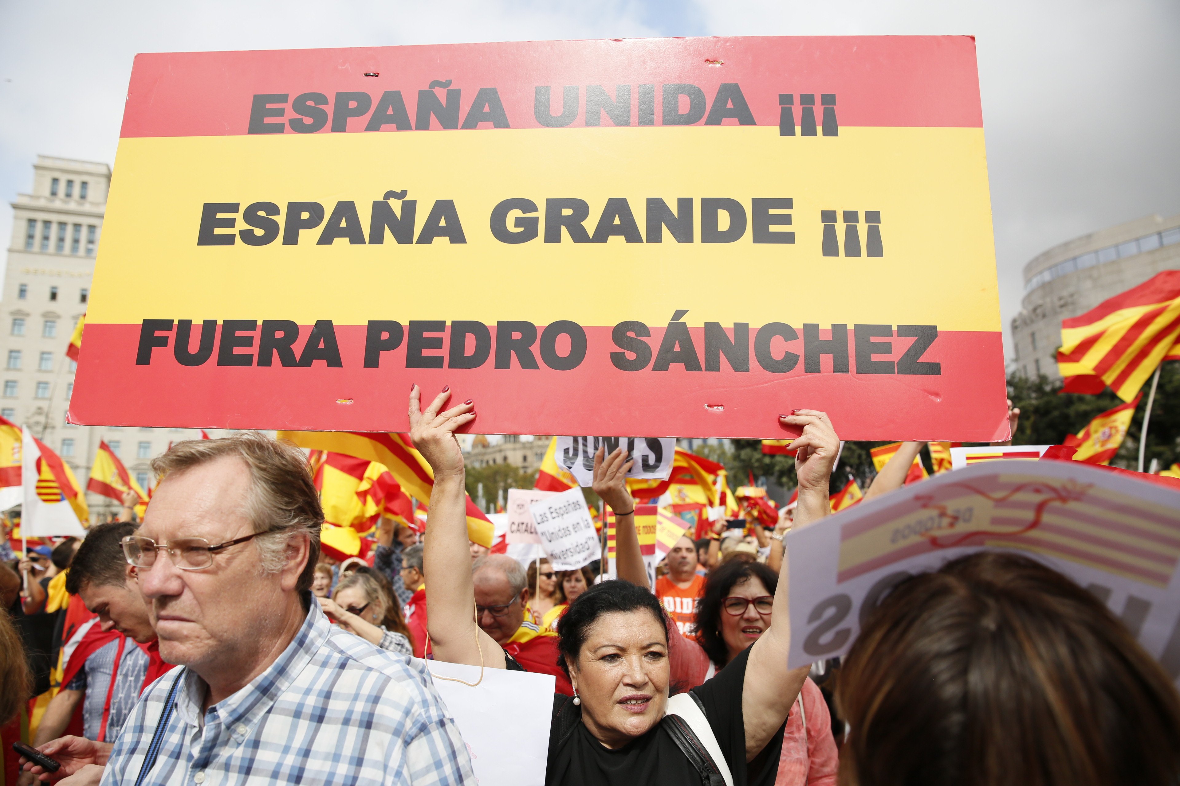 Els espanyols, a favor de la intervenció de la Generalitat